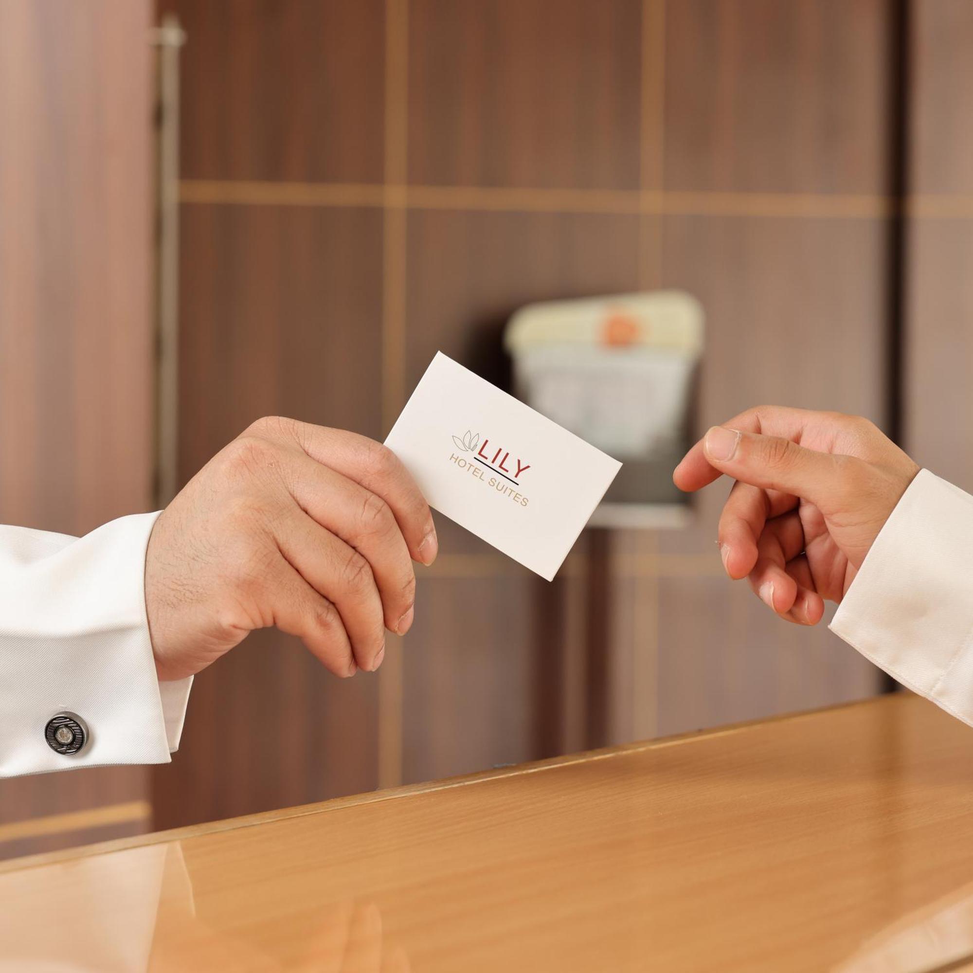 Lily Hotel Suite Mubarraz Ель-Хуфуф Екстер'єр фото
