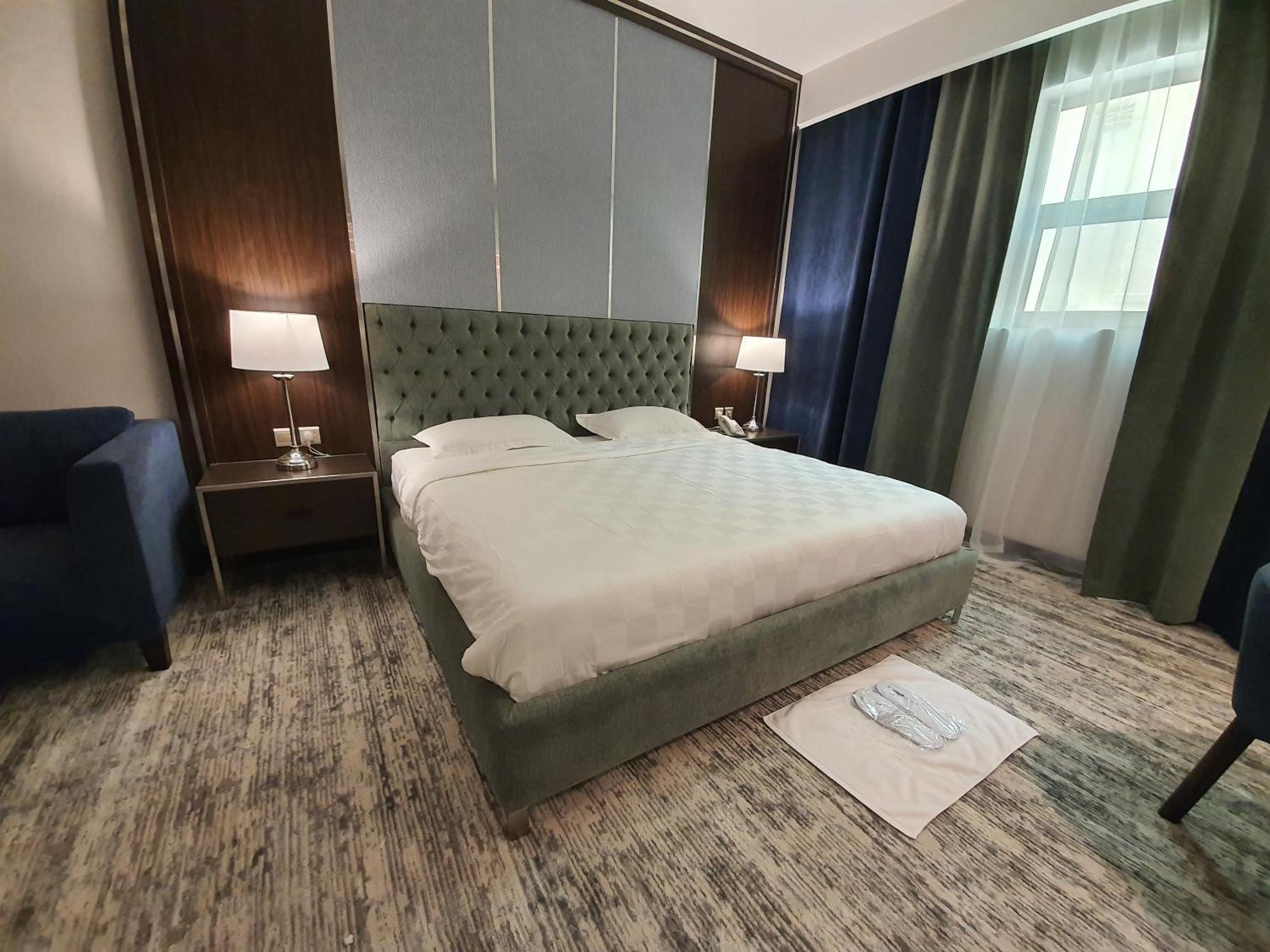 Lily Hotel Suite Mubarraz Ель-Хуфуф Номер фото