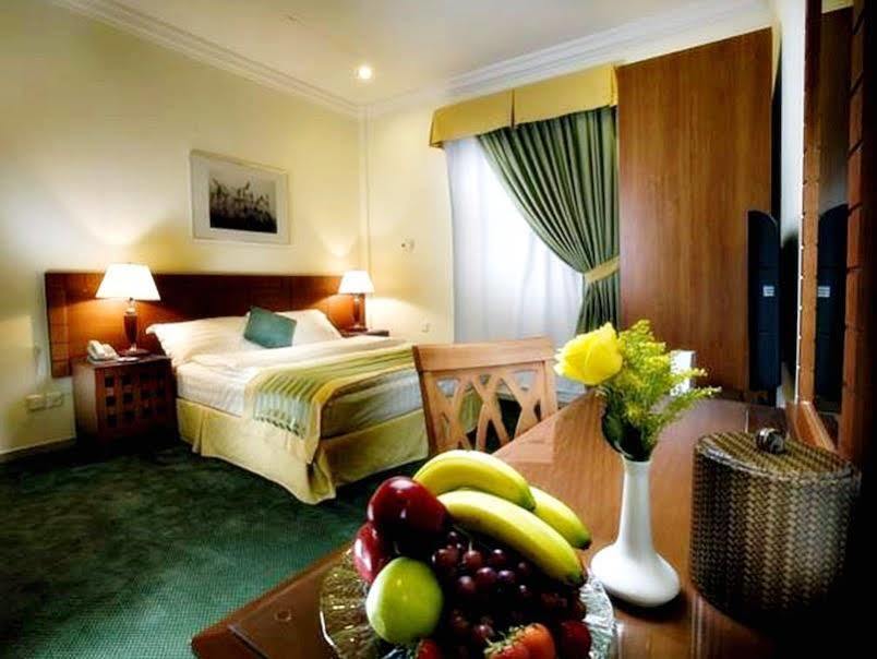 Lily Hotel Suite Mubarraz Ель-Хуфуф Екстер'єр фото