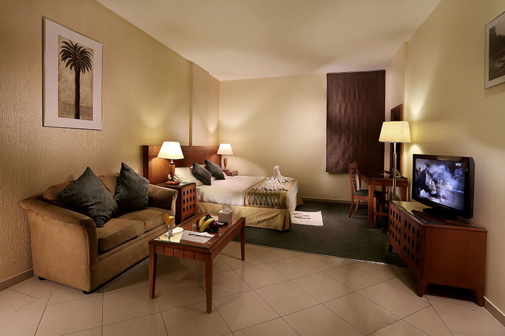 Lily Hotel Suite Mubarraz Ель-Хуфуф Екстер'єр фото