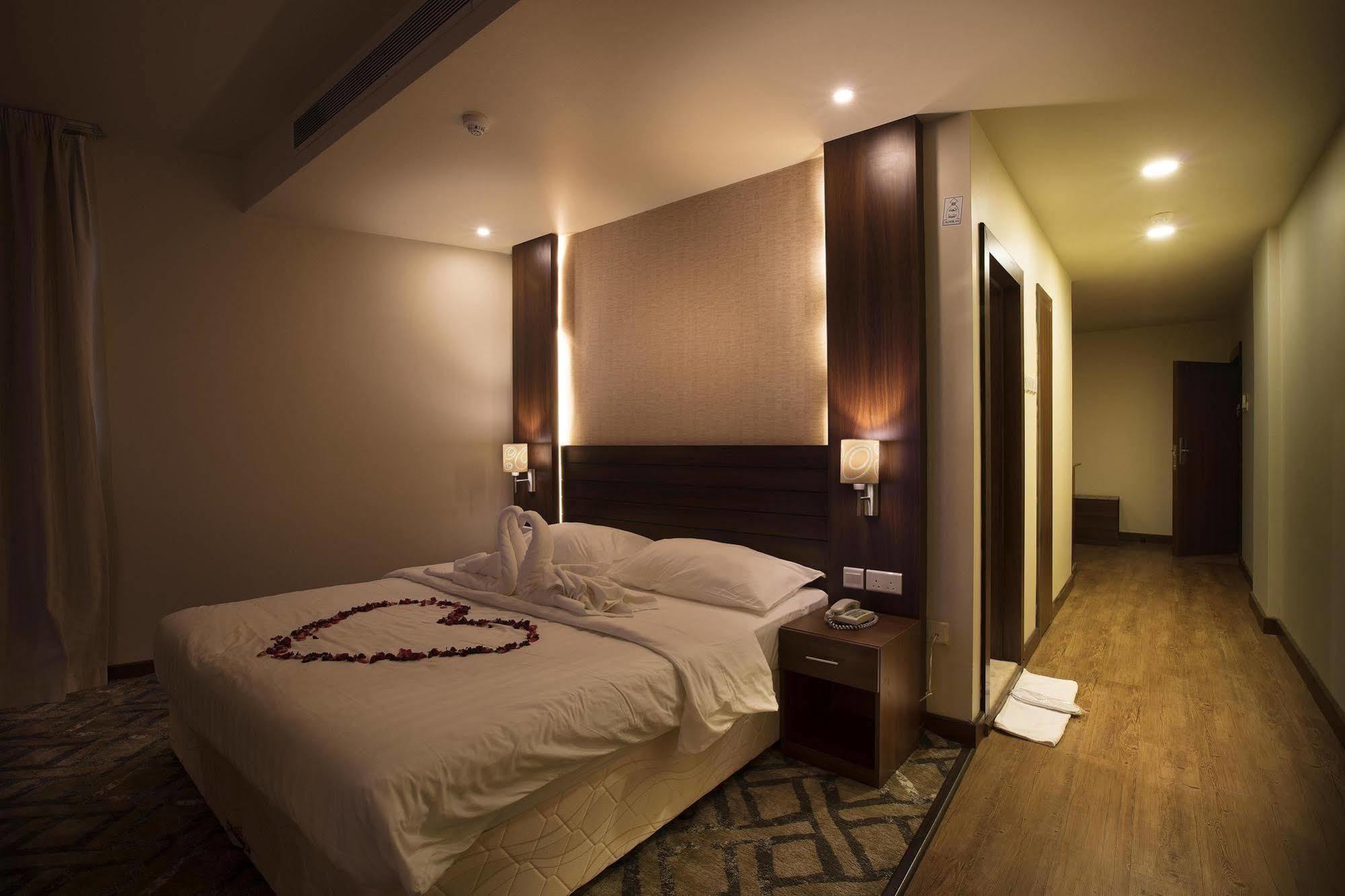 Lily Hotel Suite Mubarraz Ель-Хуфуф Екстер'єр фото